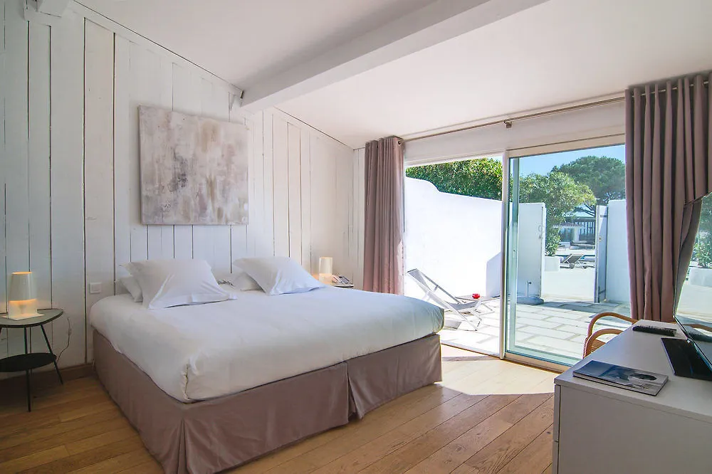 Mas De La Fouque Hotel & Spa Saintes-Maries-de-la-Mer 4*,